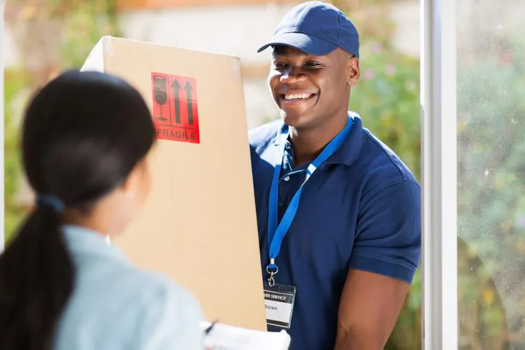 Specialist for packing and shipping on TROOSTWIJK AUCTION, Grenoble, EXPRESS'I.O.N.