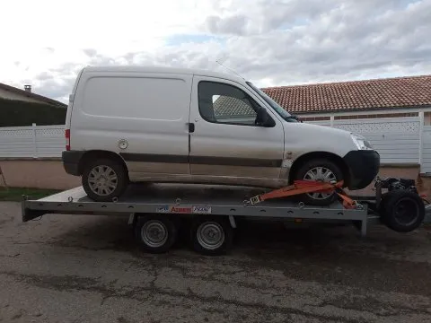 Transport, remorquage de véhicule roulant ou accidenté GRENOBLE, LYON , Grenoble, EXPRESS'I.O.N.