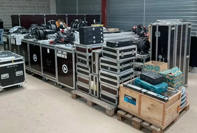 VENTE AUX ENCHERES TROOSTWIJK N° 47184 à NANTERRE (FRANCE) EXPEDITION - AUCTION TROOSTWIJK 47184 SHIPPING, Grenoble, EXPRESS'I.O.N.