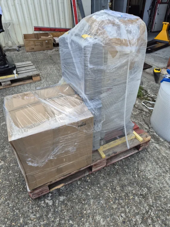 Packing and shipping your lot on TROOSTWIJK AUCTION from GRENOBLE (FRANCE) to LONDON (UNITED KINGDO