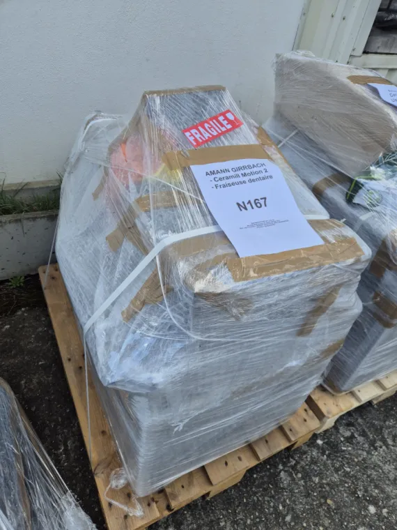 Pack and ship valuable items from ALLSURPLUS AUCTION in HOERDT (FRANCE) to BARCELONA (SPAIN)